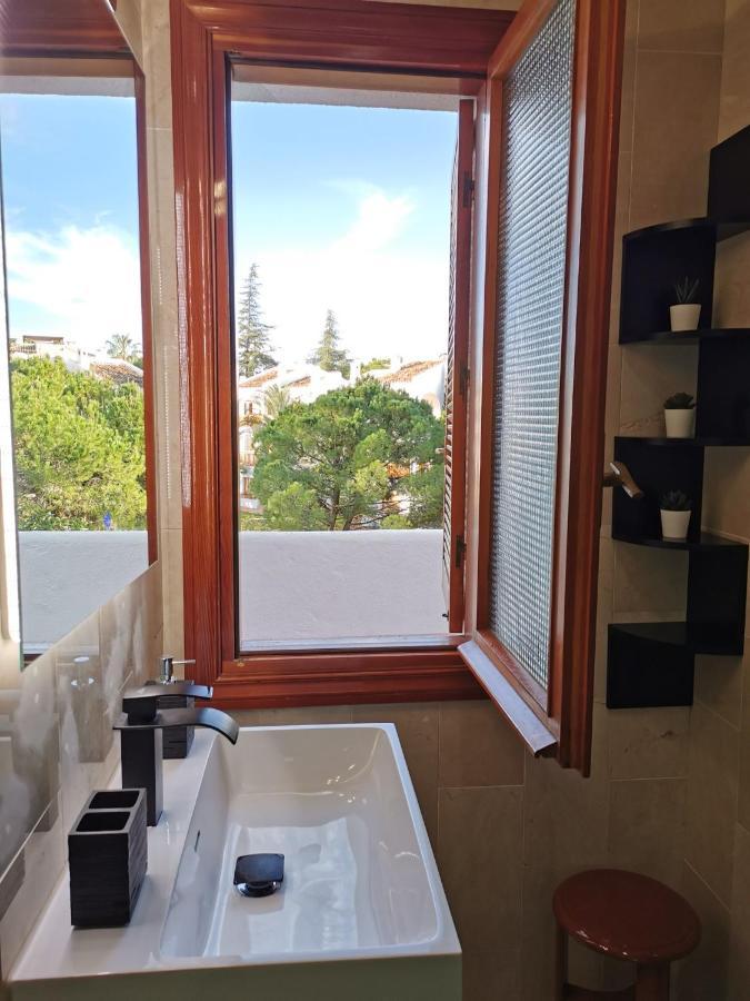 Nueva Andalucia - Penthouse Apartment Marbella Bagian luar foto