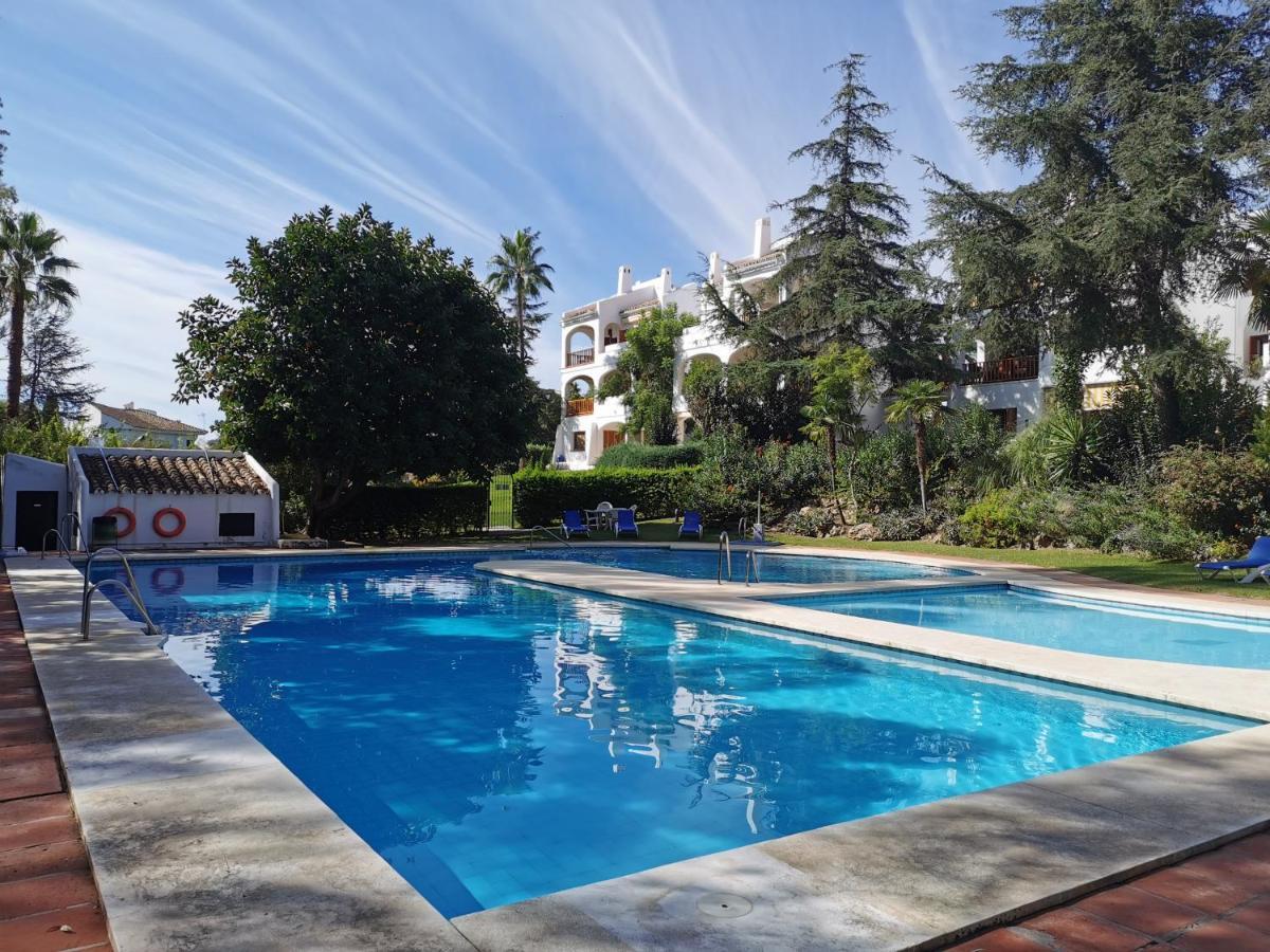 Nueva Andalucia - Penthouse Apartment Marbella Bagian luar foto